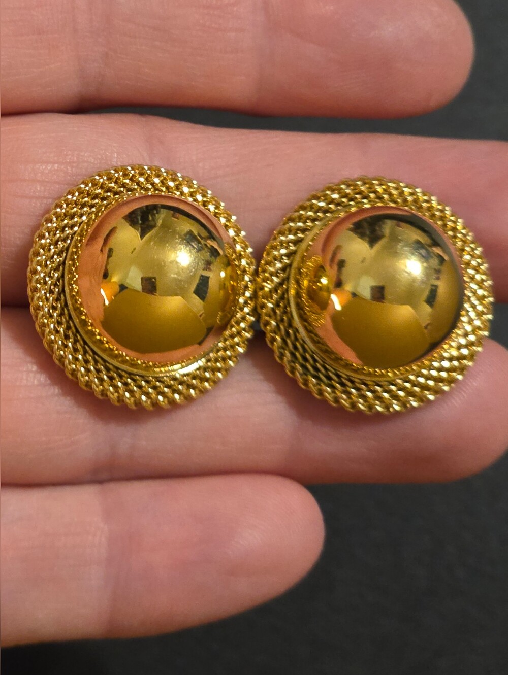 Vintage TRIFARI Gold Tone Chunky Dome Mesh Rope Border Statement Clip On Earring